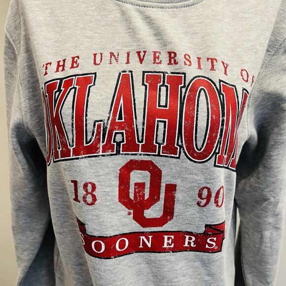 Oklahoma Sooners Gray Crew Neck Sweatshirt Small (A0130) - Picture 2 of 6